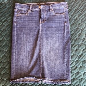 Liverpool Blue Jeans with Distressed Hem and Fitted Style